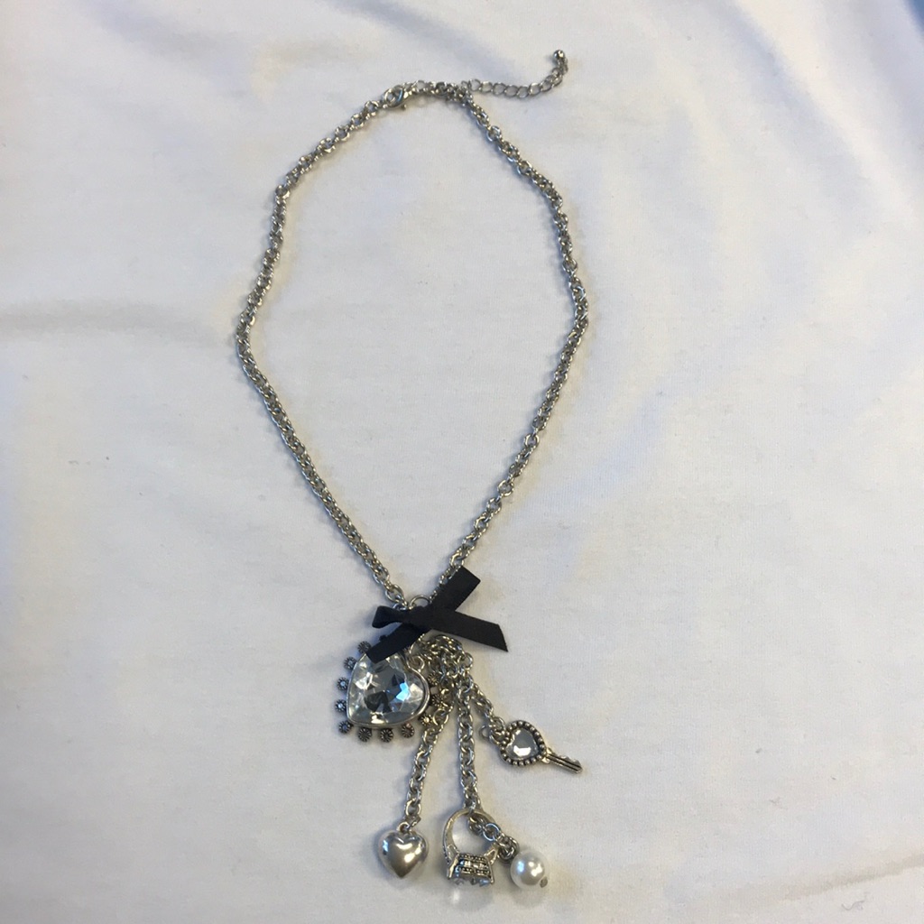 Silver Tone Necklace Silver Tone Necklace